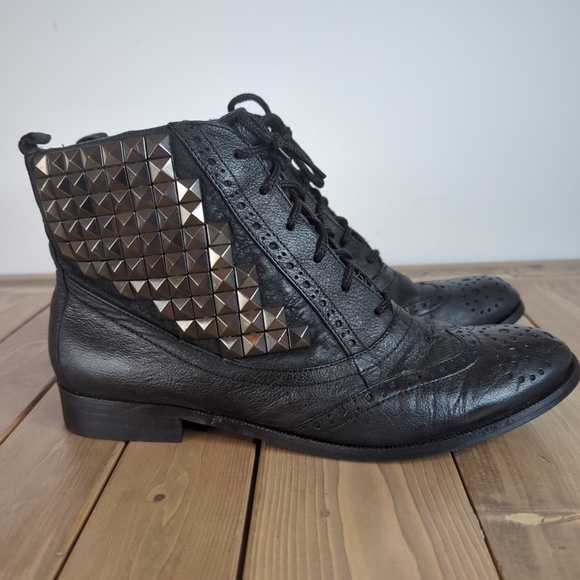Sam Edelman Women’s Black Leather Studded Wingtip Ankle Boots - Picture 1 of 10